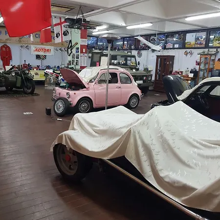 500 Miglia Oda ve Kahvaltı *